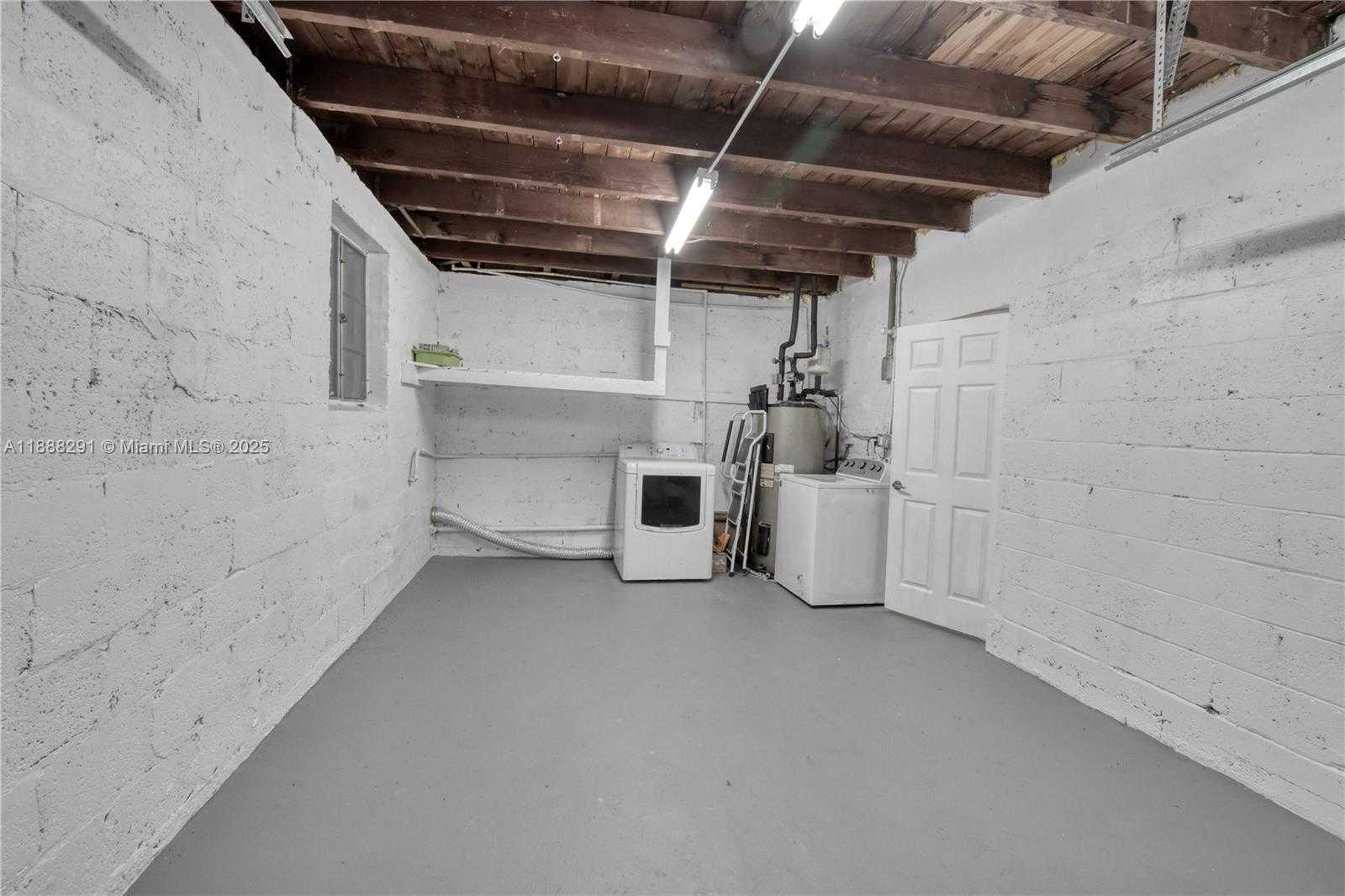 Small Image of 1550 NORTH EAST 128TH ST, North Miami Number 8