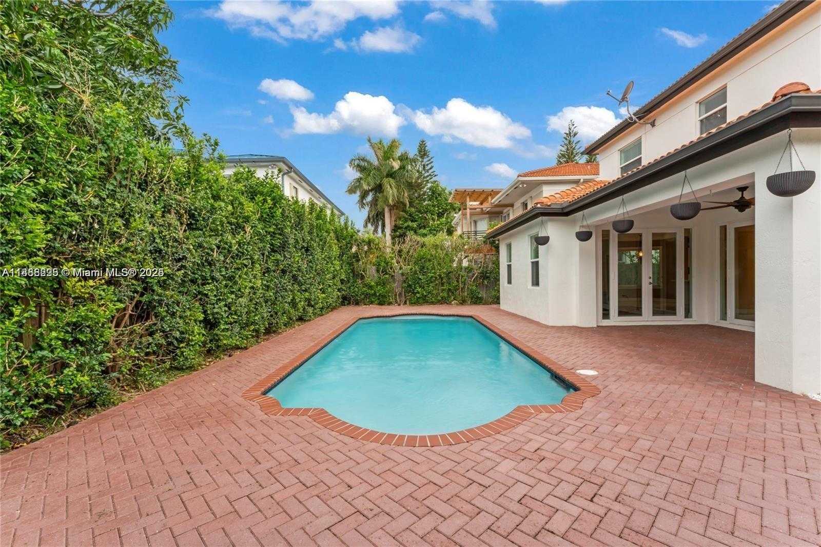 Small Image of 15270 SOUTH WEST 115TH TER, Miami Number 11