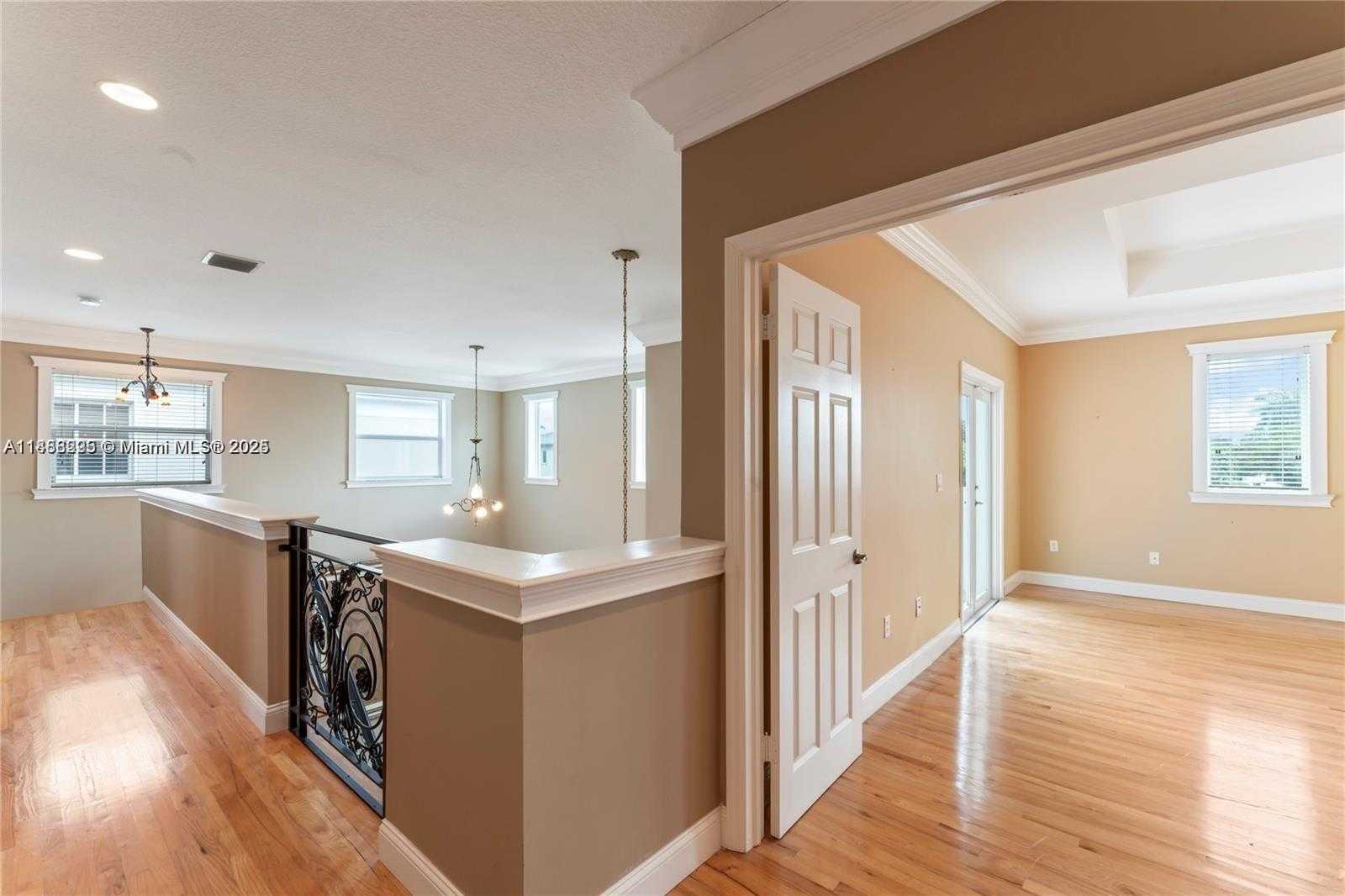 Small Image of 15270 SOUTH WEST 115TH TER, Miami Number 14