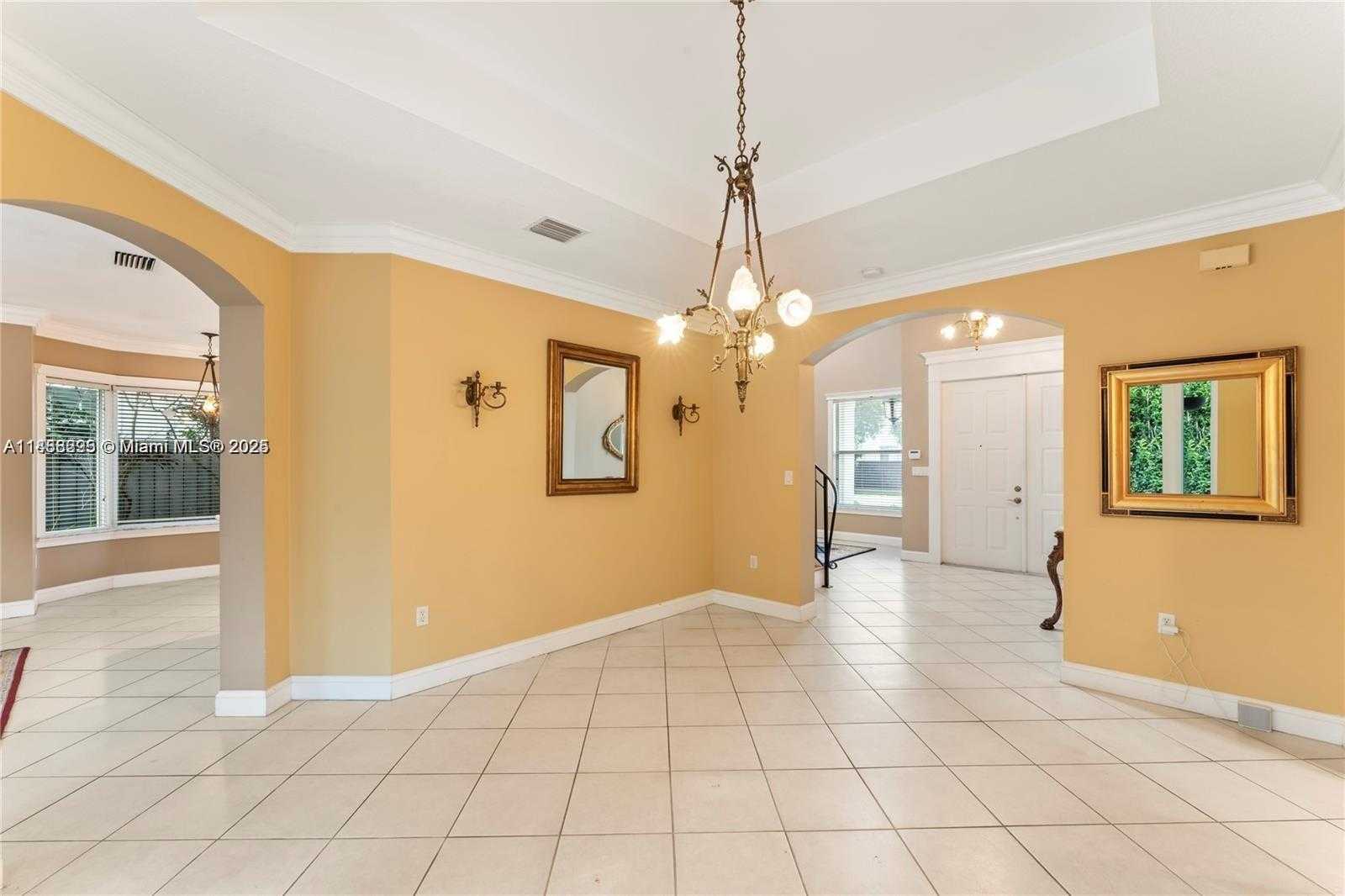 Small Image of 15270 SOUTH WEST 115TH TER, Miami Number 7