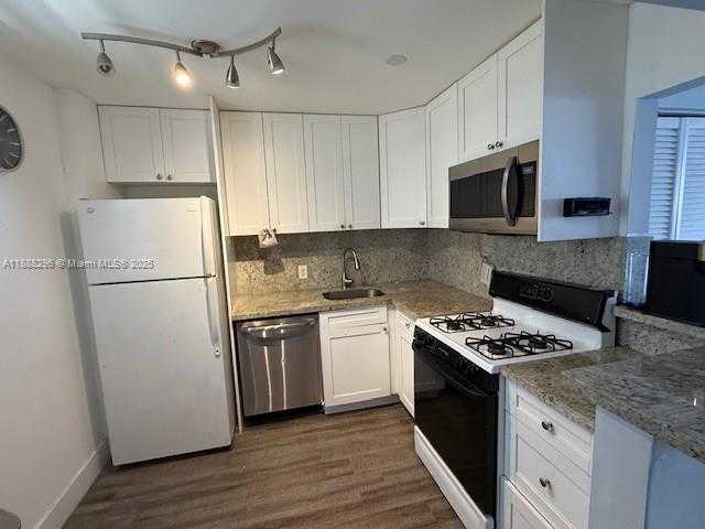 Small Image of 1615 MERIDIAN AVE #303, Miami Beach Number 5