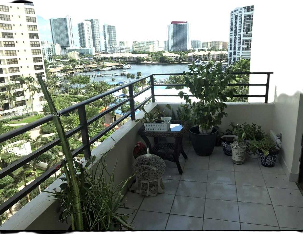 Small Image of 600 THREE ISLANDS BLVD #721, Hallandale Beach Number 4