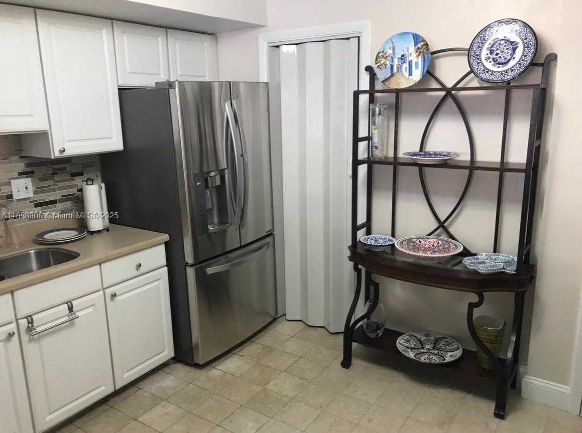 Small Image of 600 THREE ISLANDS BLVD #721, Hallandale Beach Number 7