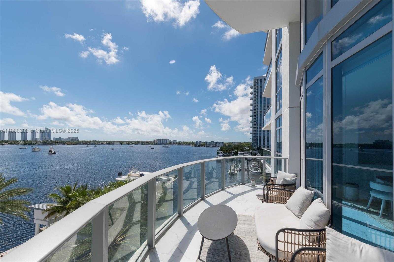 Small Image of 17301 BISCAYNE BLVD #411, North Miami Beach Number 10