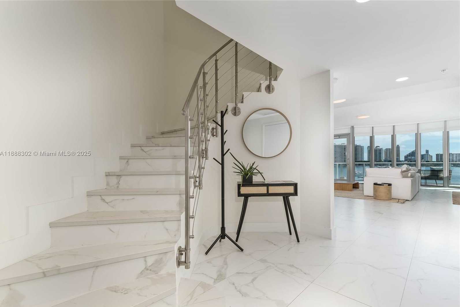 Small Image of 17301 BISCAYNE BLVD #411, North Miami Beach Number 17