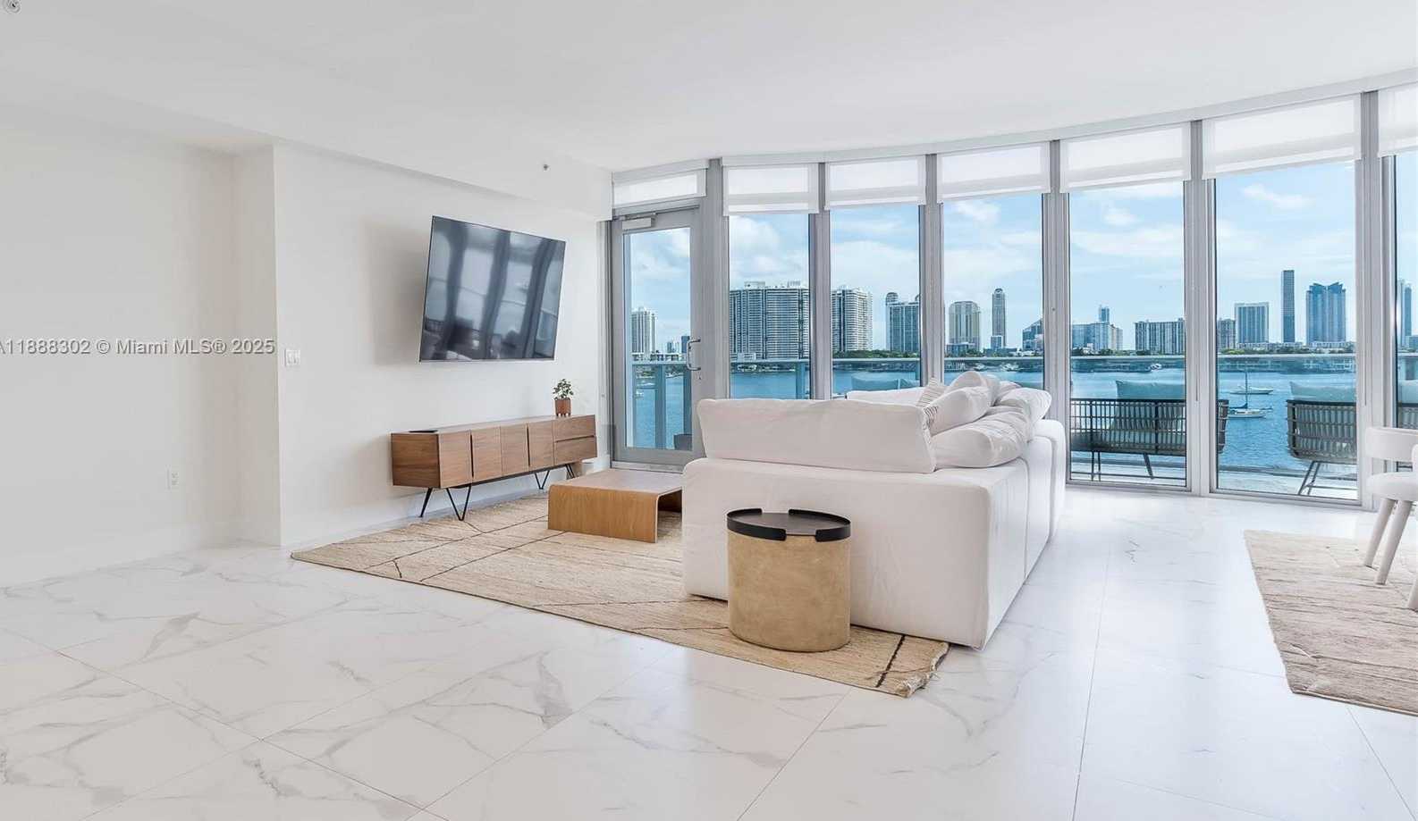 Small Image of 17301 BISCAYNE BLVD #411, North Miami Beach Number 7