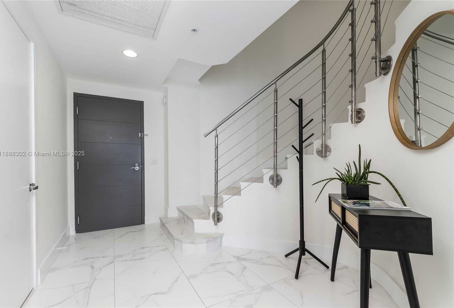 Small Image of 17301 BISCAYNE BLVD #411, North Miami Beach Number 9