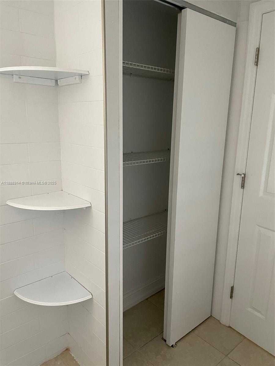 Small Image of 1642 POLK ST #C, Hollywood Number 15
