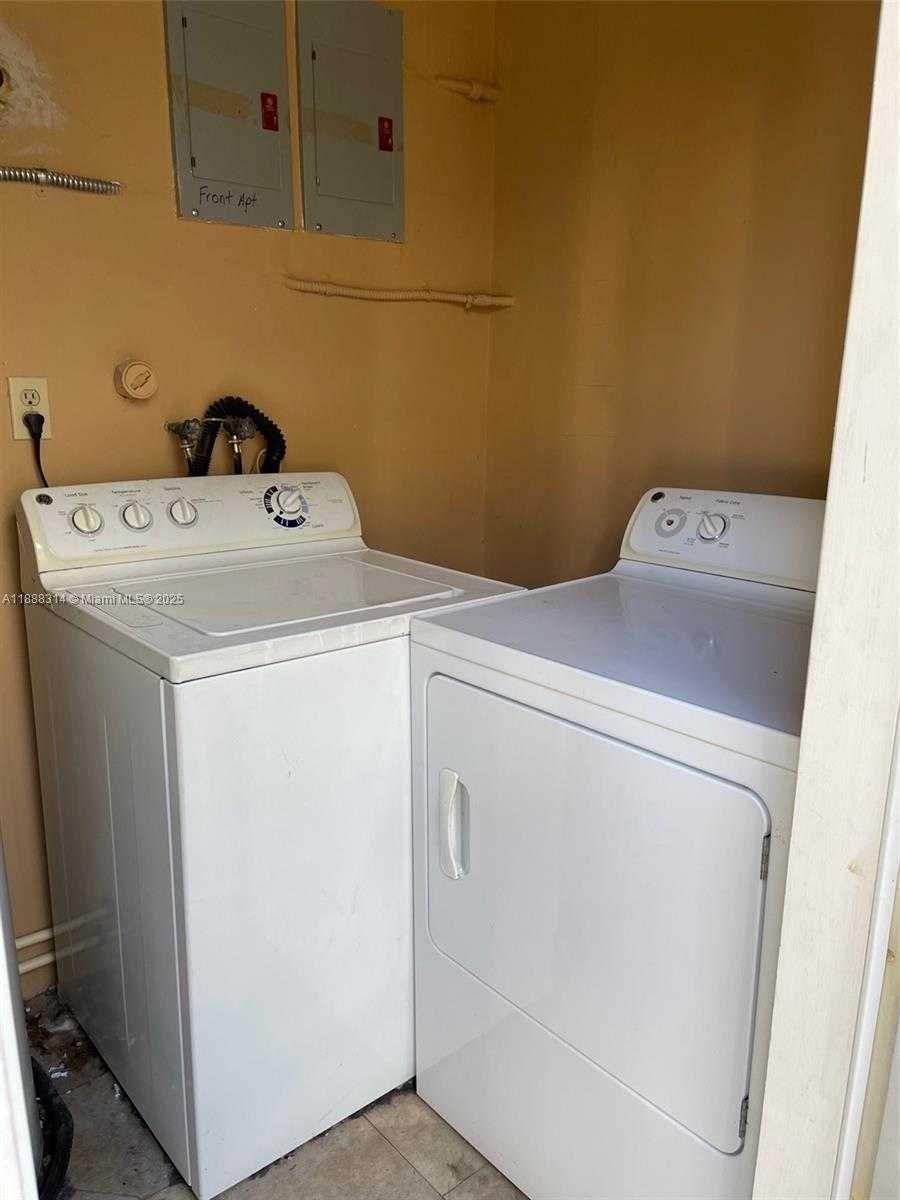 Small Image of 1642 POLK ST #C, Hollywood Number 19