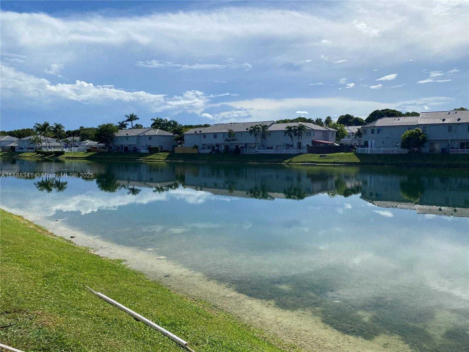 Small Image of 14102 SOUTH WEST 120TH CT #6-15, Miami Number 13