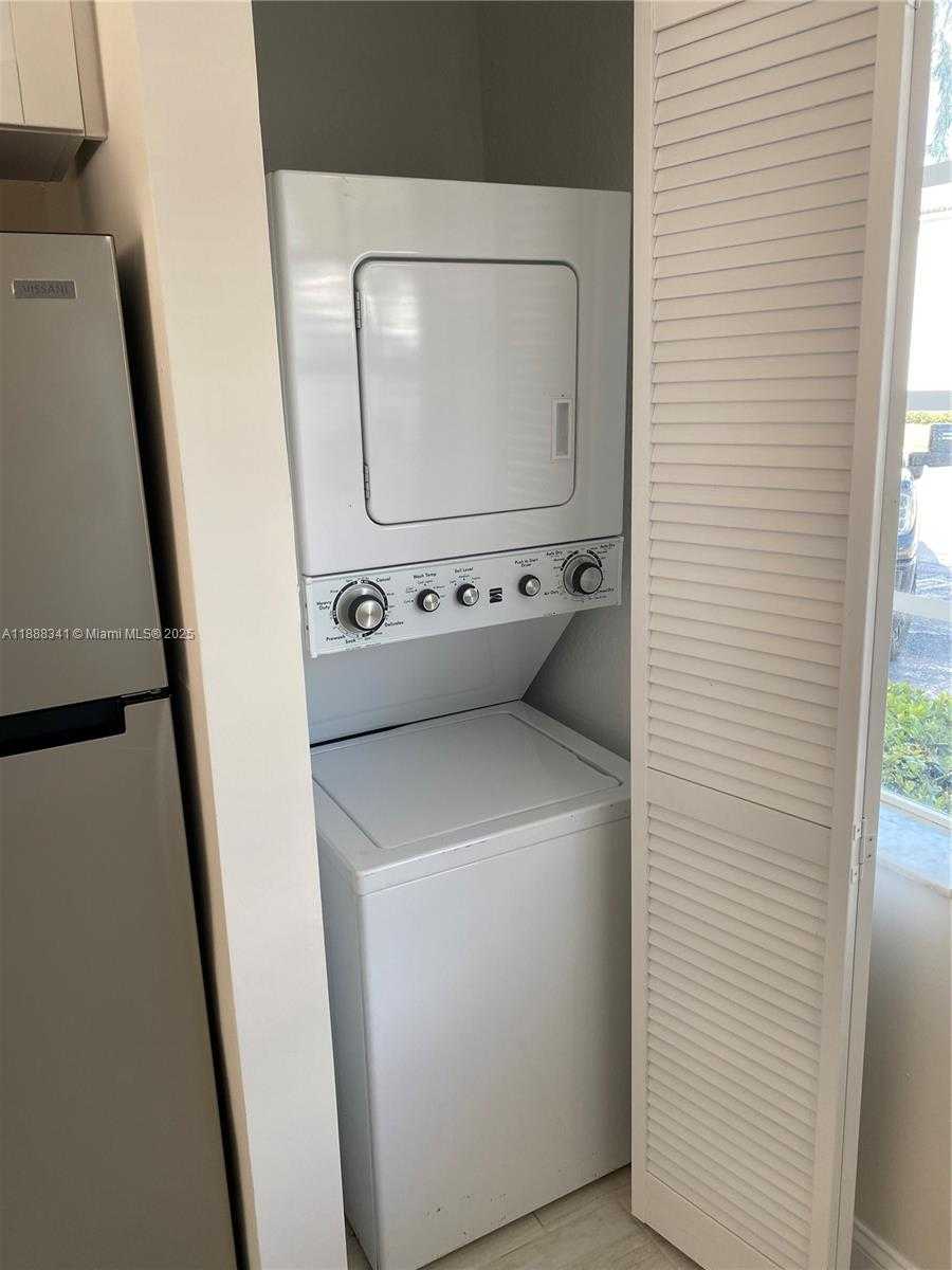 Small Image of 14102 SOUTH WEST 120TH CT #6-15, Miami Number 7