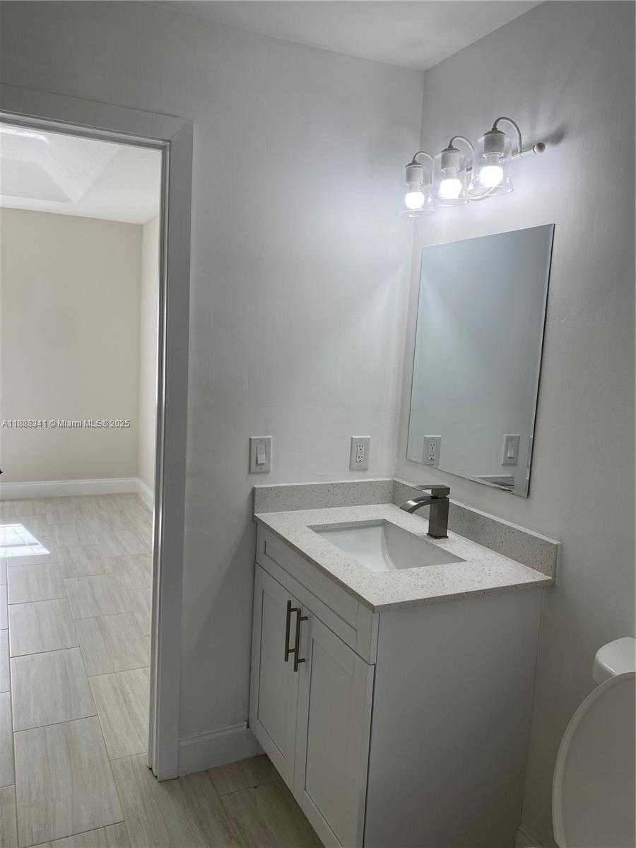 Small Image of 14102 SOUTH WEST 120TH CT #6-15, Miami Number 9