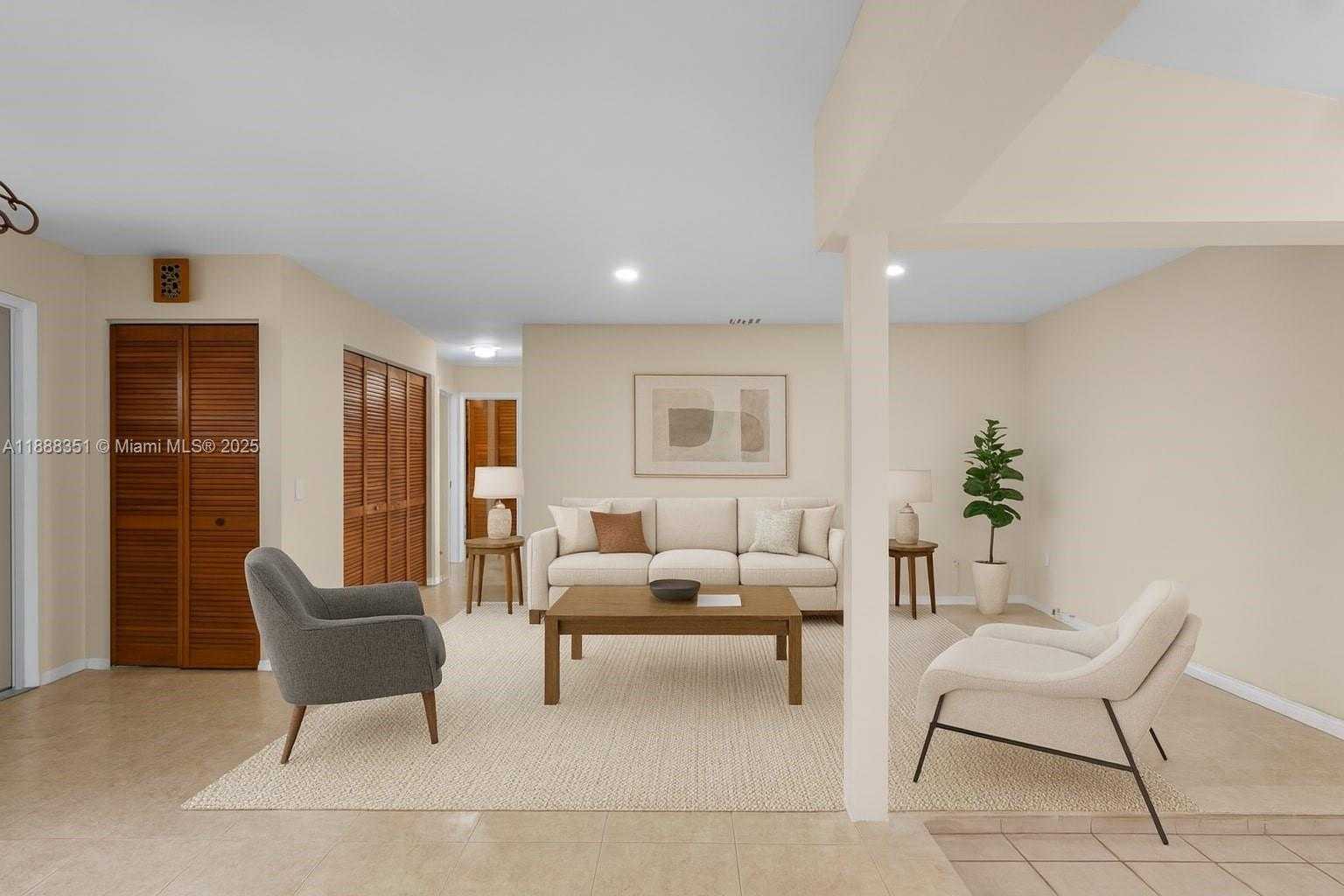 Small Image of 12328 SOUTH WEST 209TH ST, Miami Number 4