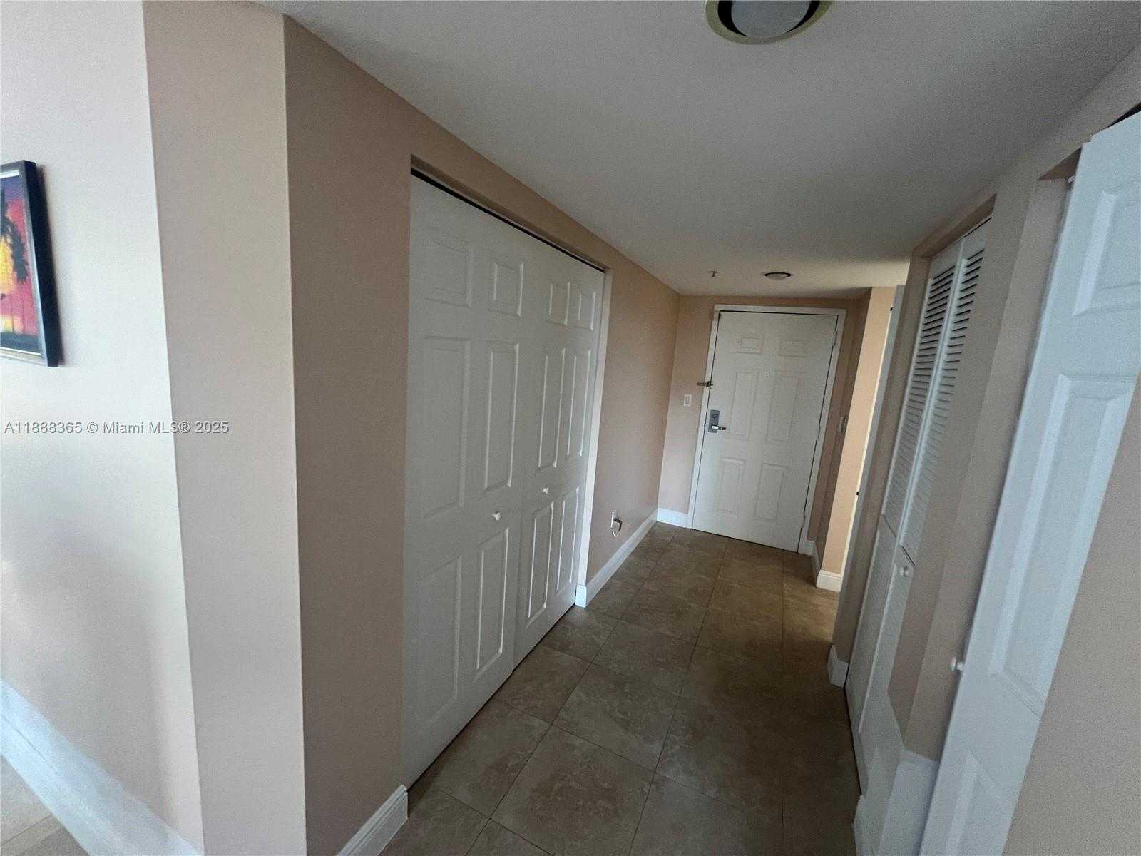 Small Image of 1155 BRICKELL BAY DR #401, Miami Number 13