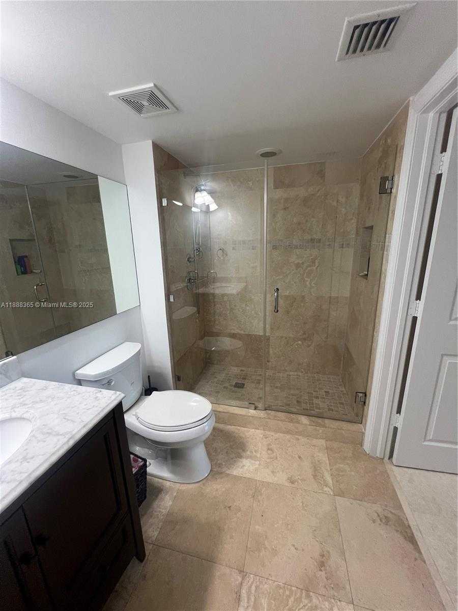 Small Image of 1155 BRICKELL BAY DR #401, Miami Number 17