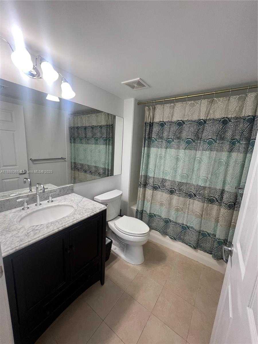 Small Image of 1155 BRICKELL BAY DR #401, Miami Number 20