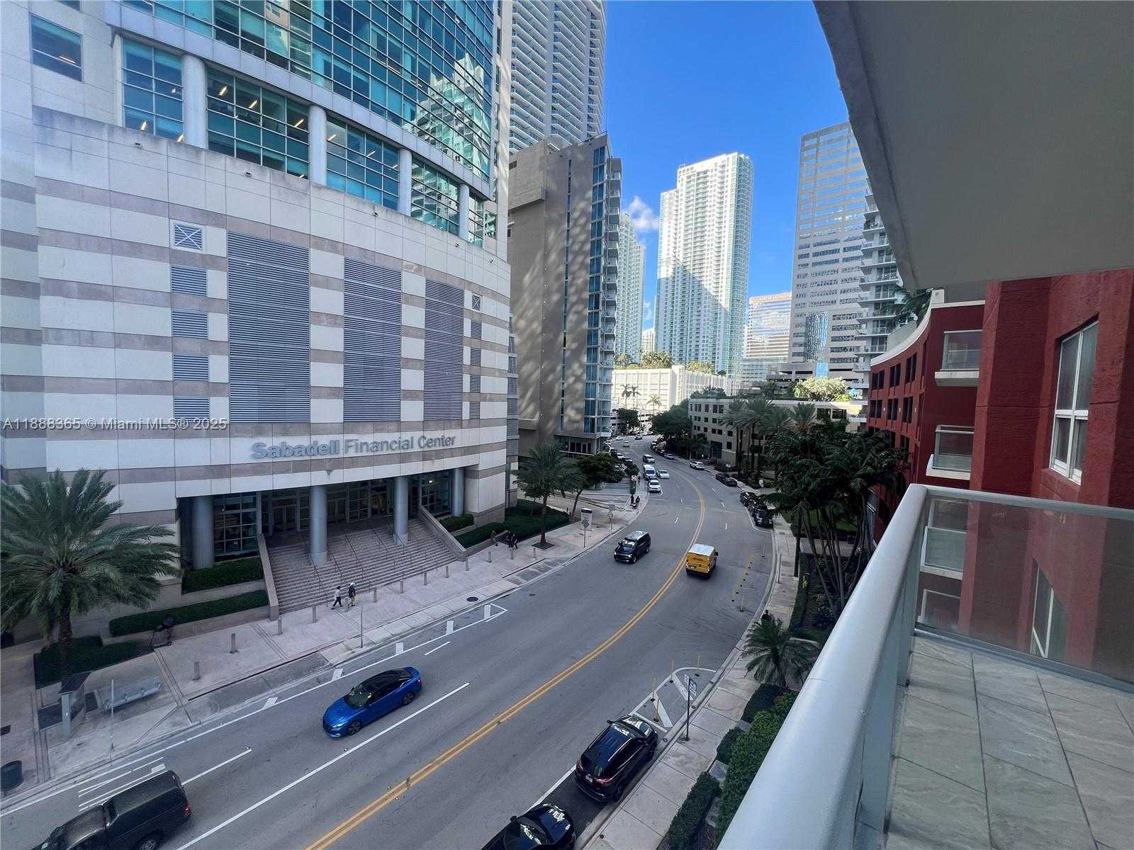 Small Image of 1155 BRICKELL BAY DR #401, Miami Number 26