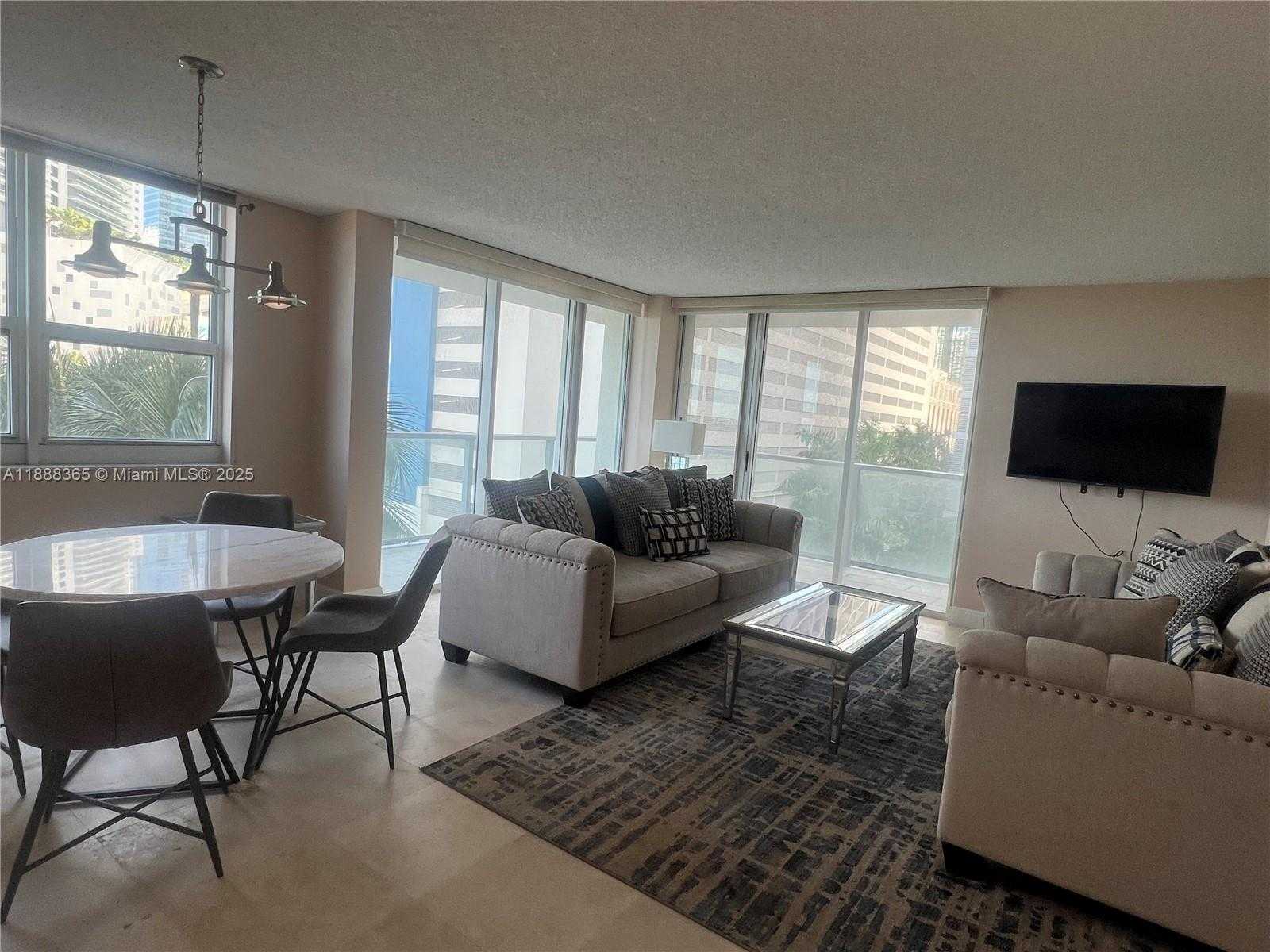 Small Image of 1155 BRICKELL BAY DR #401, Miami Number 3