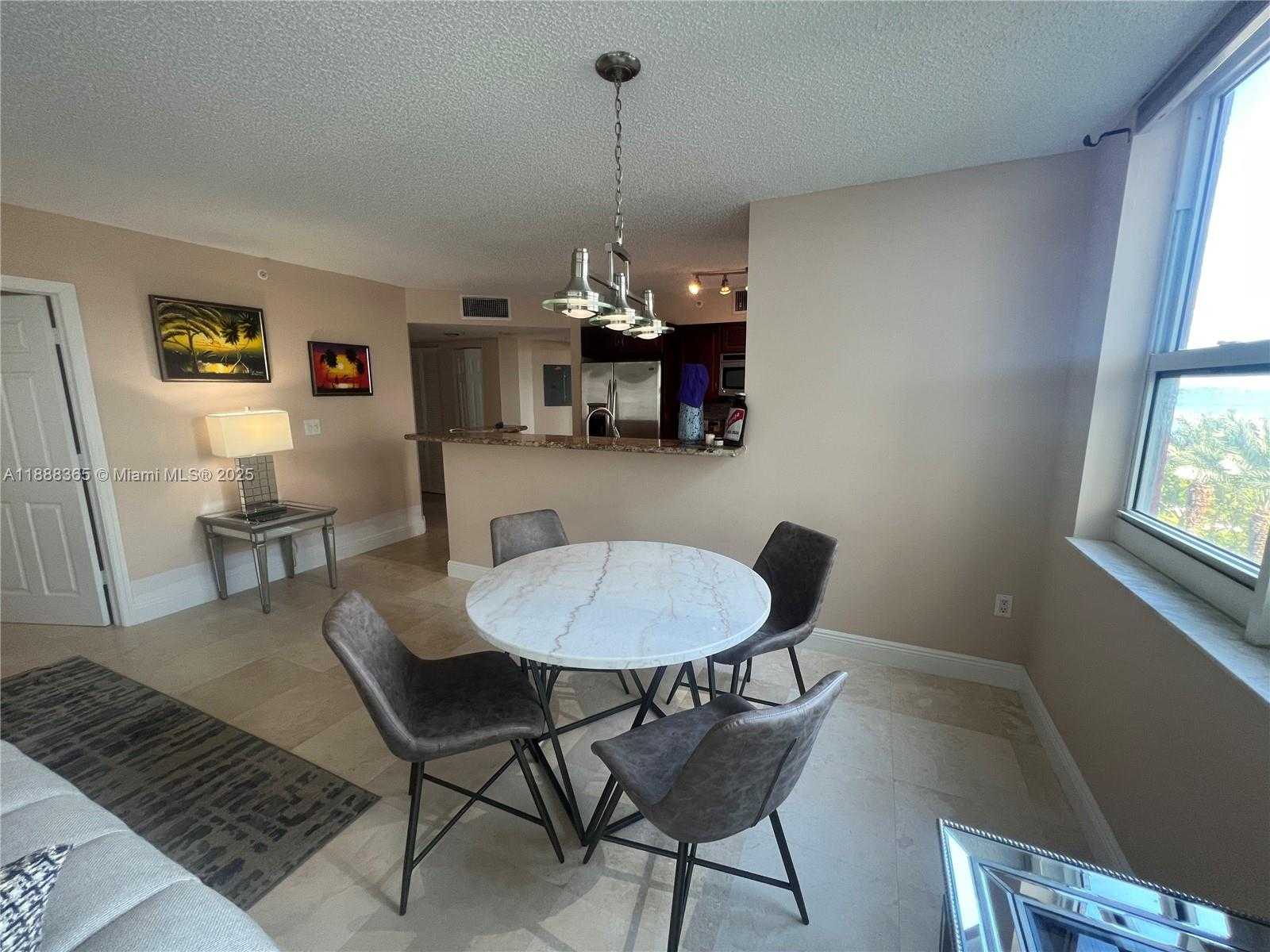 Small Image of 1155 BRICKELL BAY DR #401, Miami Number 6