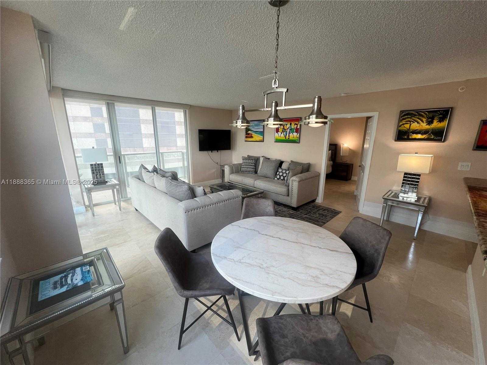 Small Image of 1155 BRICKELL BAY DR #401, Miami Number 7