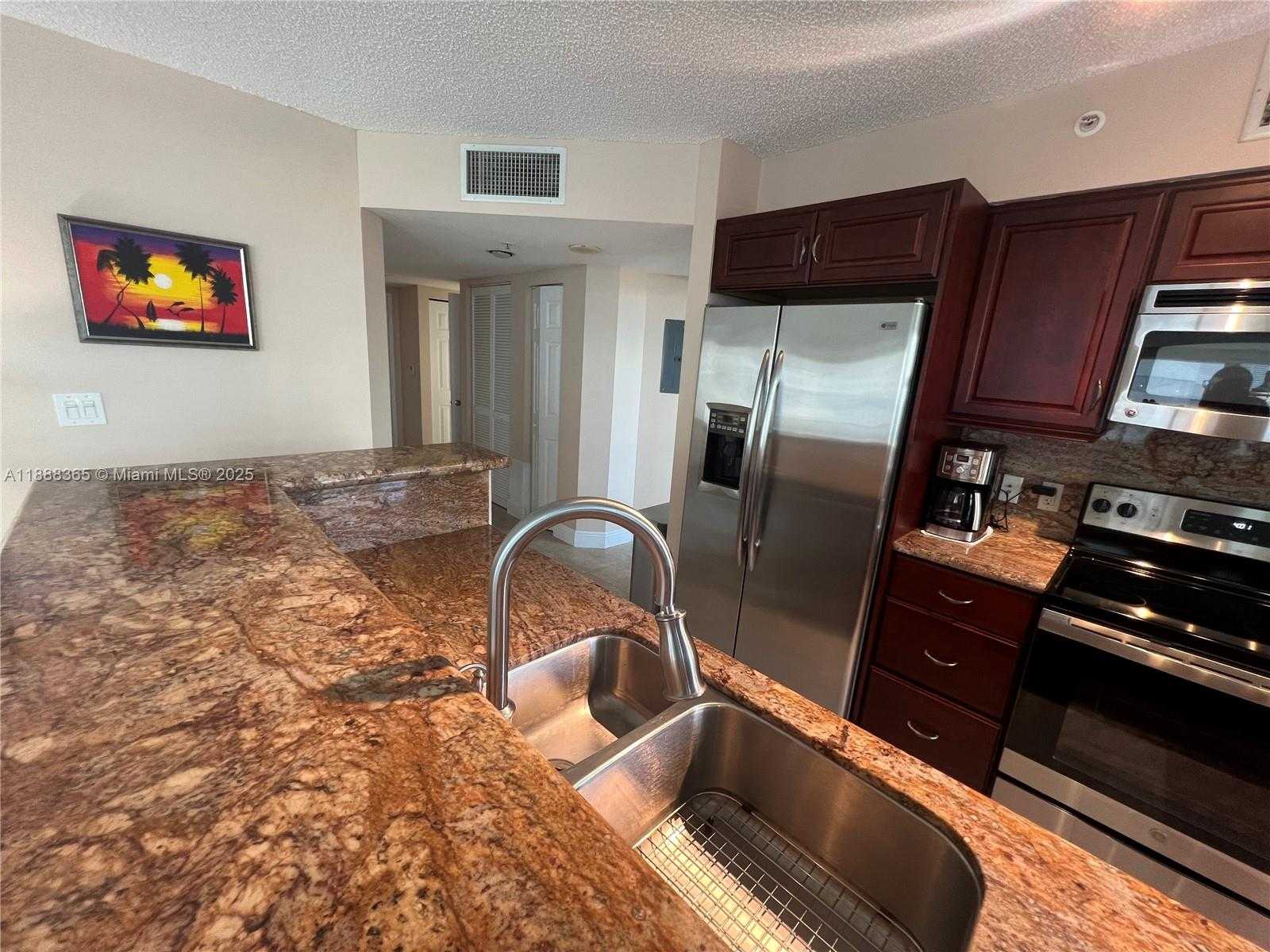 Small Image of 1155 BRICKELL BAY DR #401, Miami Number 8