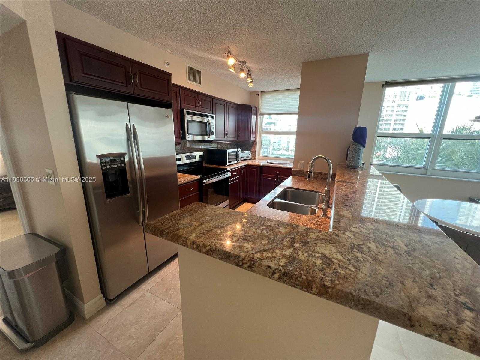 Small Image of 1155 BRICKELL BAY DR #401, Miami Number 9