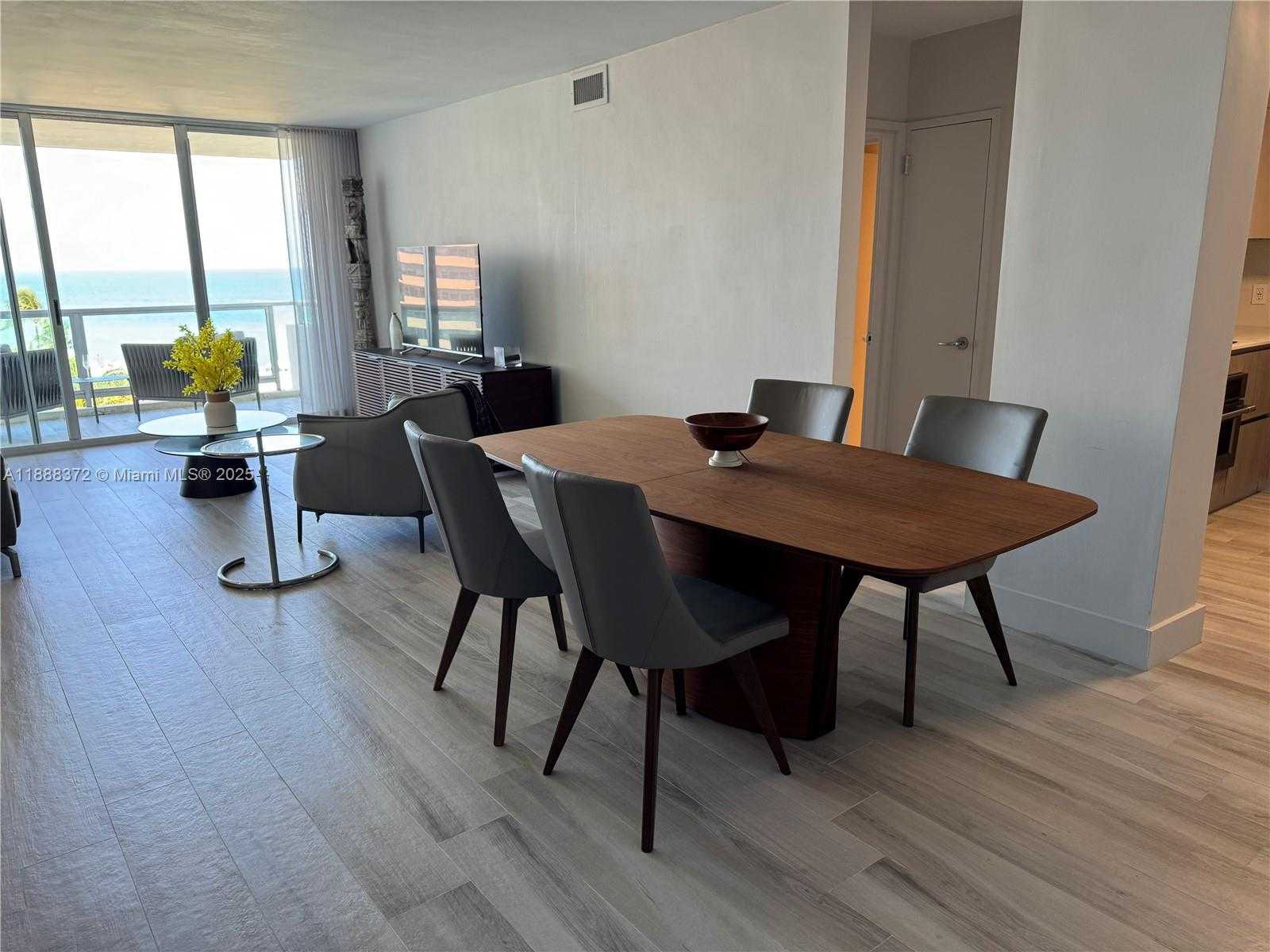 Small Image of 5151 COLLINS AVE #834, Miami Beach Number 10