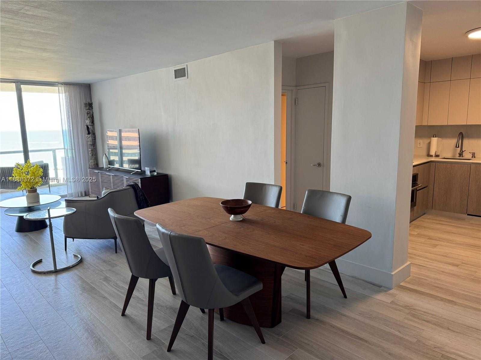 Small Image of 5151 COLLINS AVE #834, Miami Beach Number 11