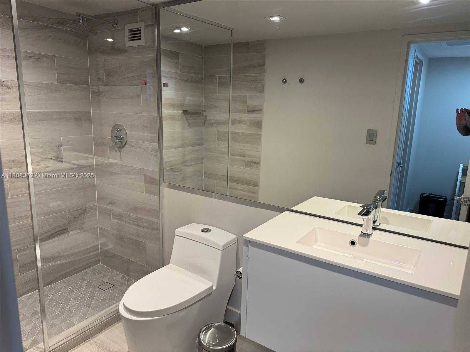 Small Image of 5151 COLLINS AVE #834, Miami Beach Number 17