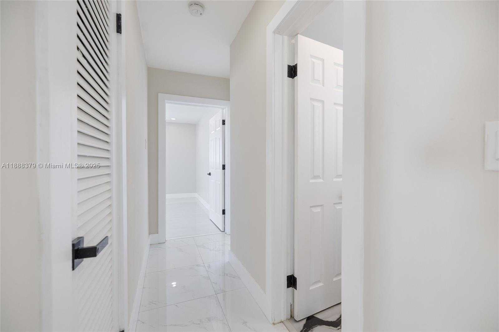 Small Image of 1221 SOUTH EAST 10TH ST, Deerfield Beach Number 13