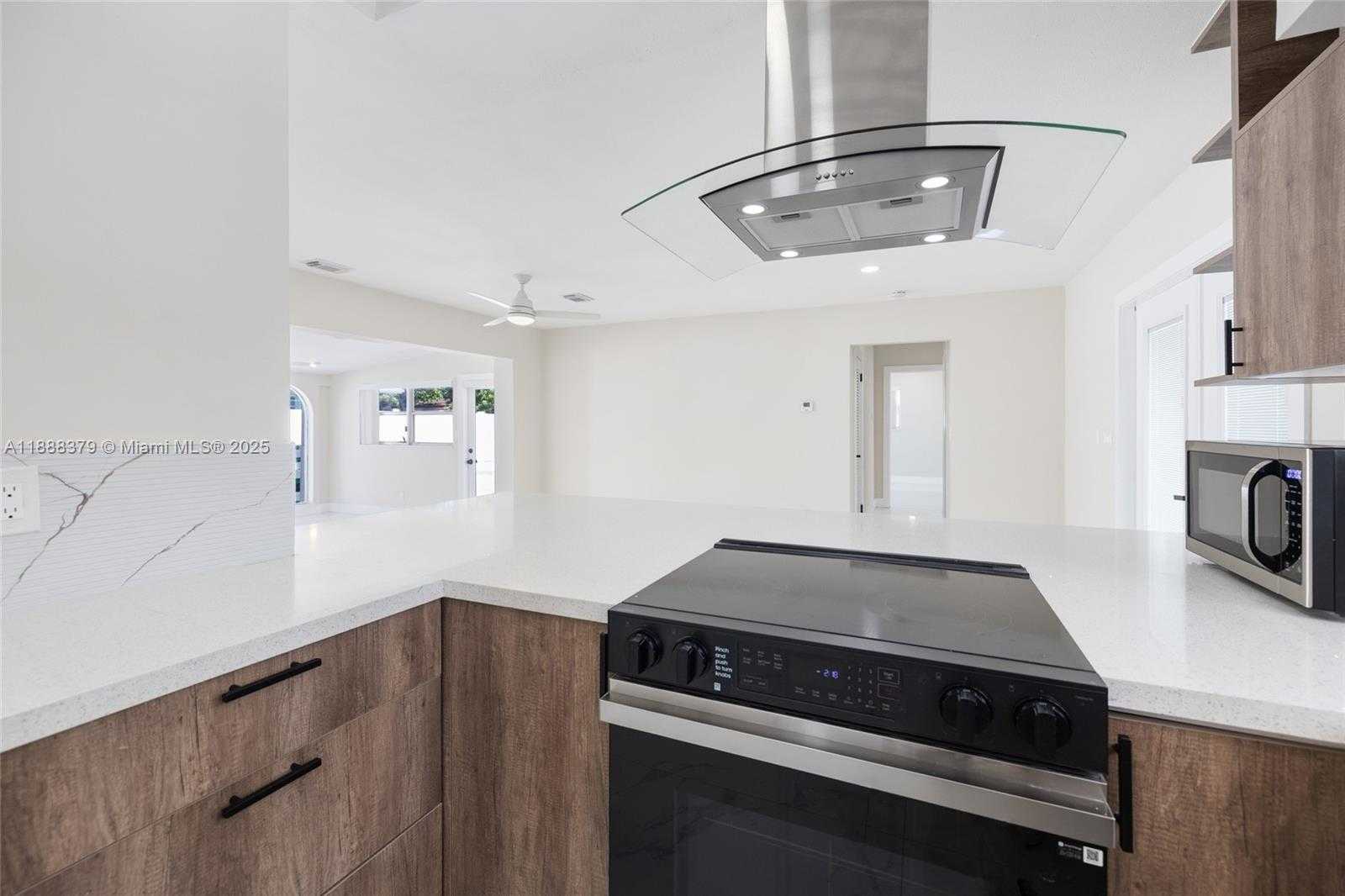 Small Image of 1221 SOUTH EAST 10TH ST, Deerfield Beach Number 18