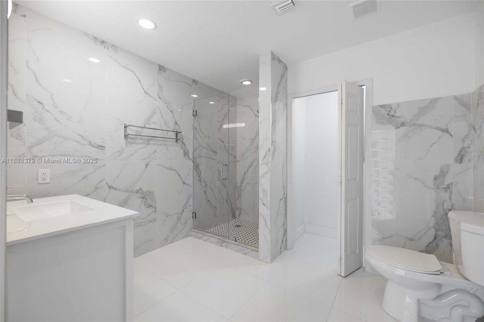 Small Image of 1221 SOUTH EAST 10TH ST, Deerfield Beach Number 25