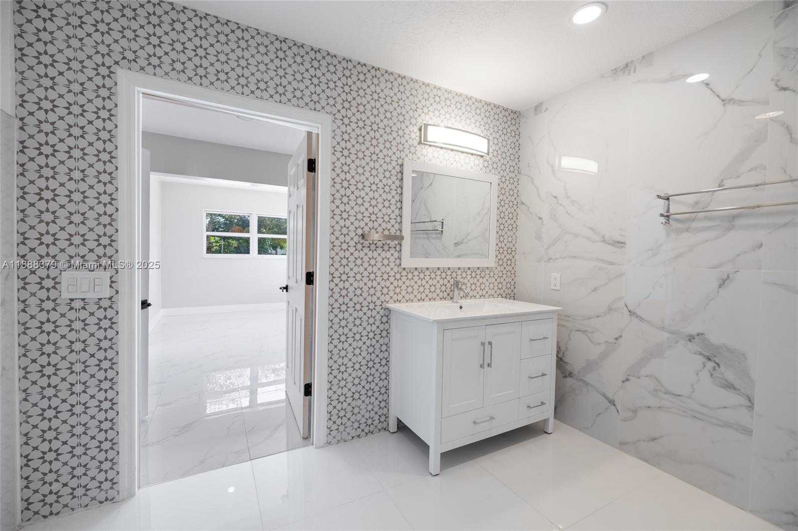 Small Image of 1221 SOUTH EAST 10TH ST, Deerfield Beach Number 26