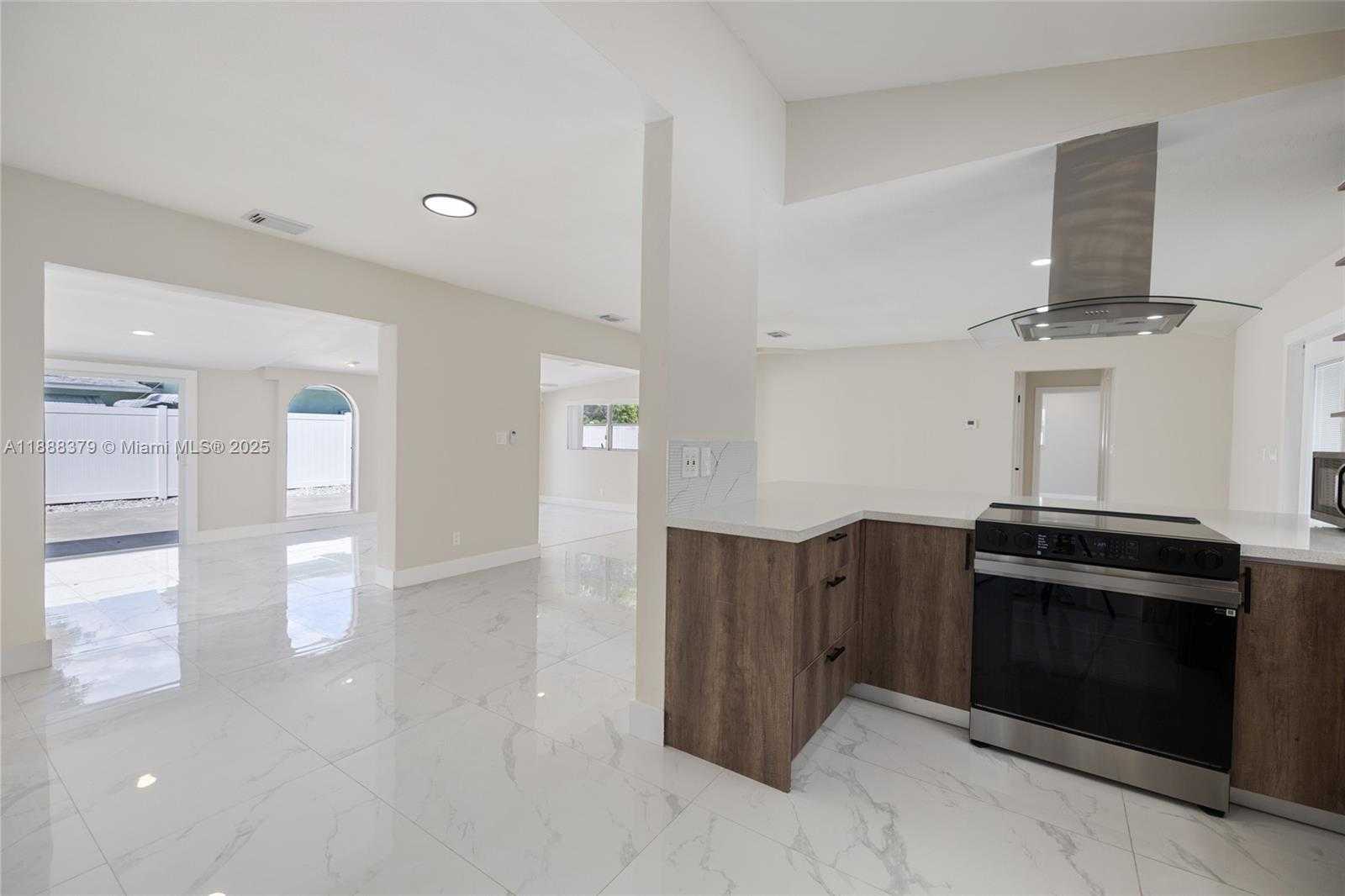 Small Image of 1221 SOUTH EAST 10TH ST, Deerfield Beach Number 30