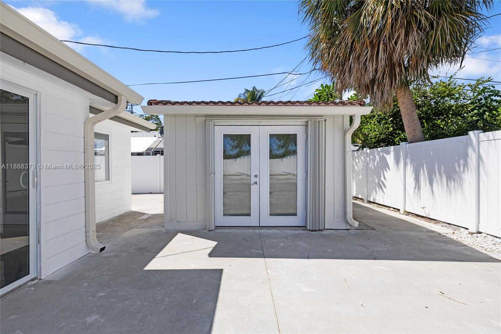 Small Image of 1221 SOUTH EAST 10TH ST, Deerfield Beach Number 36