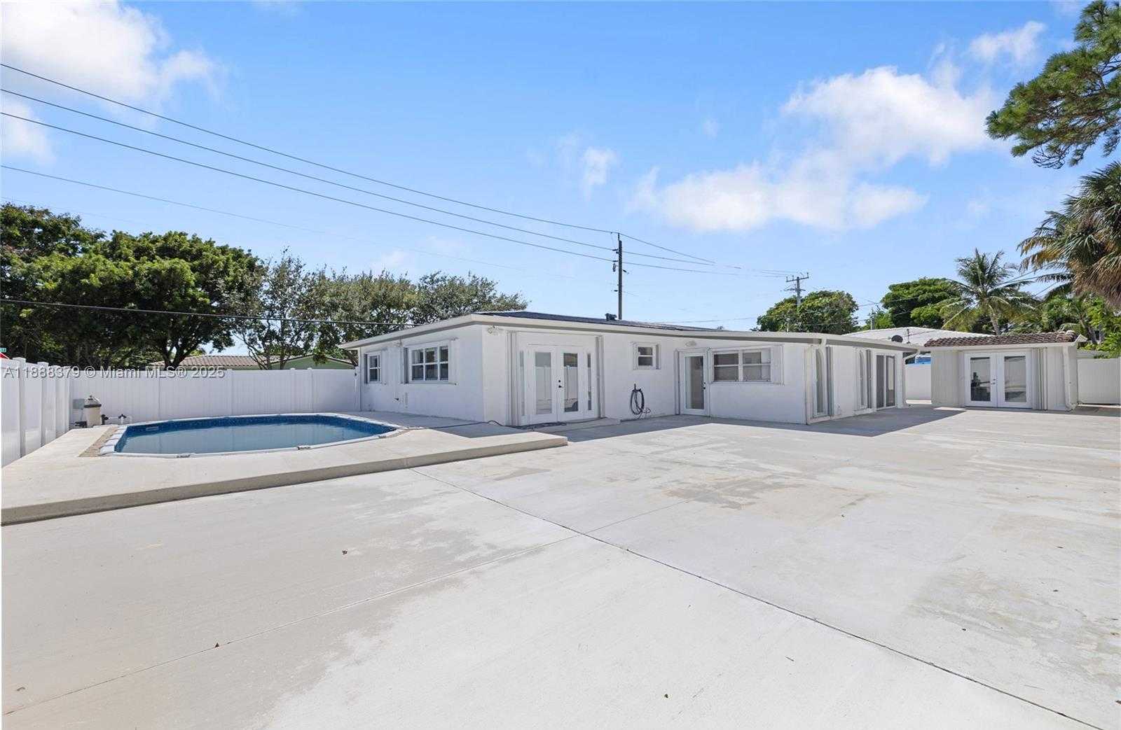 Small Image of 1221 SOUTH EAST 10TH ST, Deerfield Beach Number 39