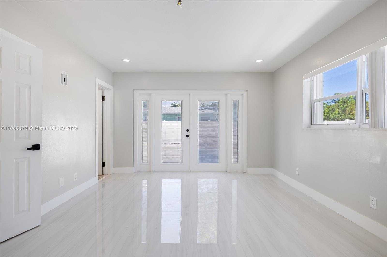Small Image of 1221 SOUTH EAST 10TH ST, Deerfield Beach Number 4