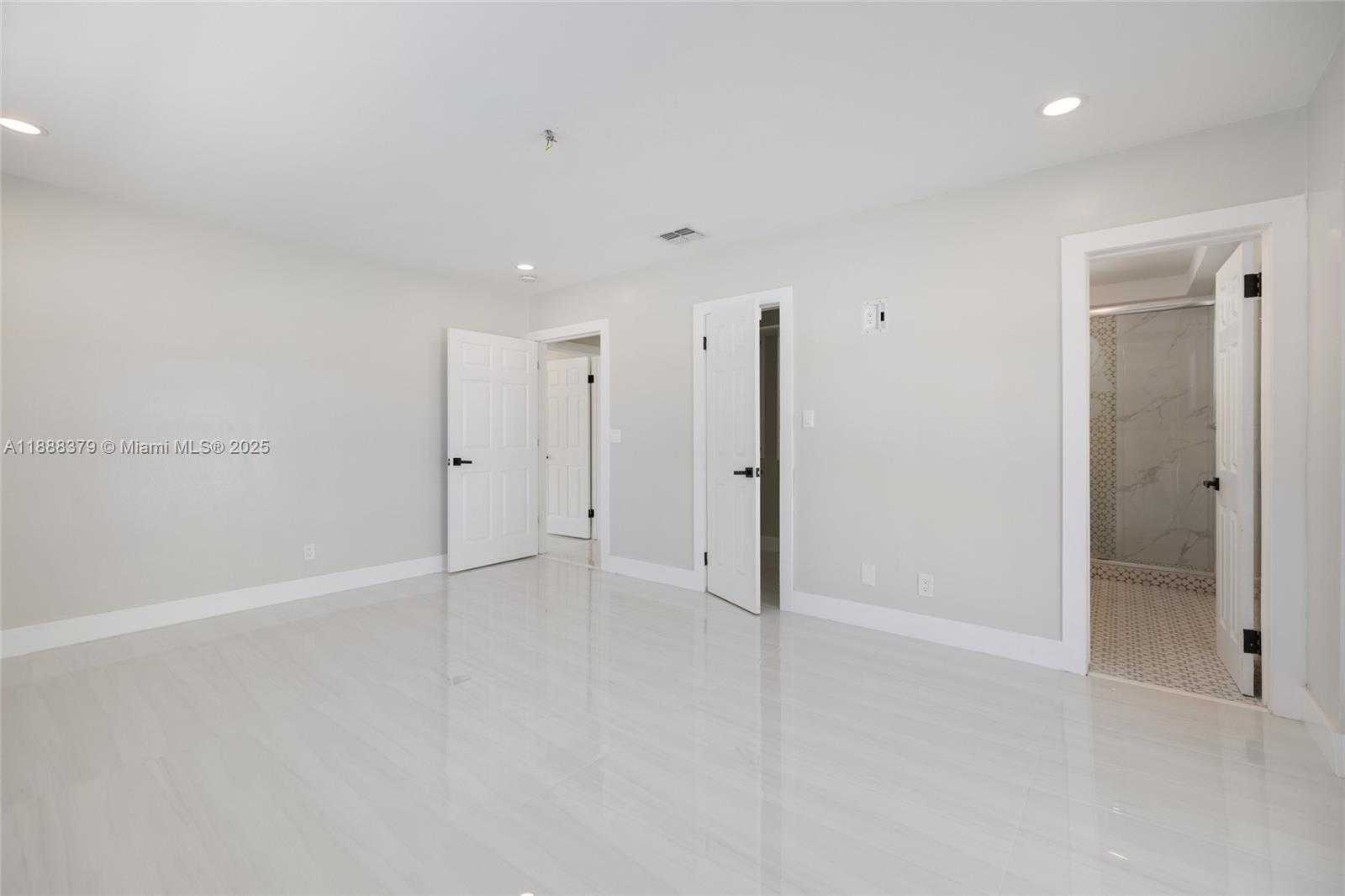 Small Image of 1221 SOUTH EAST 10TH ST, Deerfield Beach Number 5