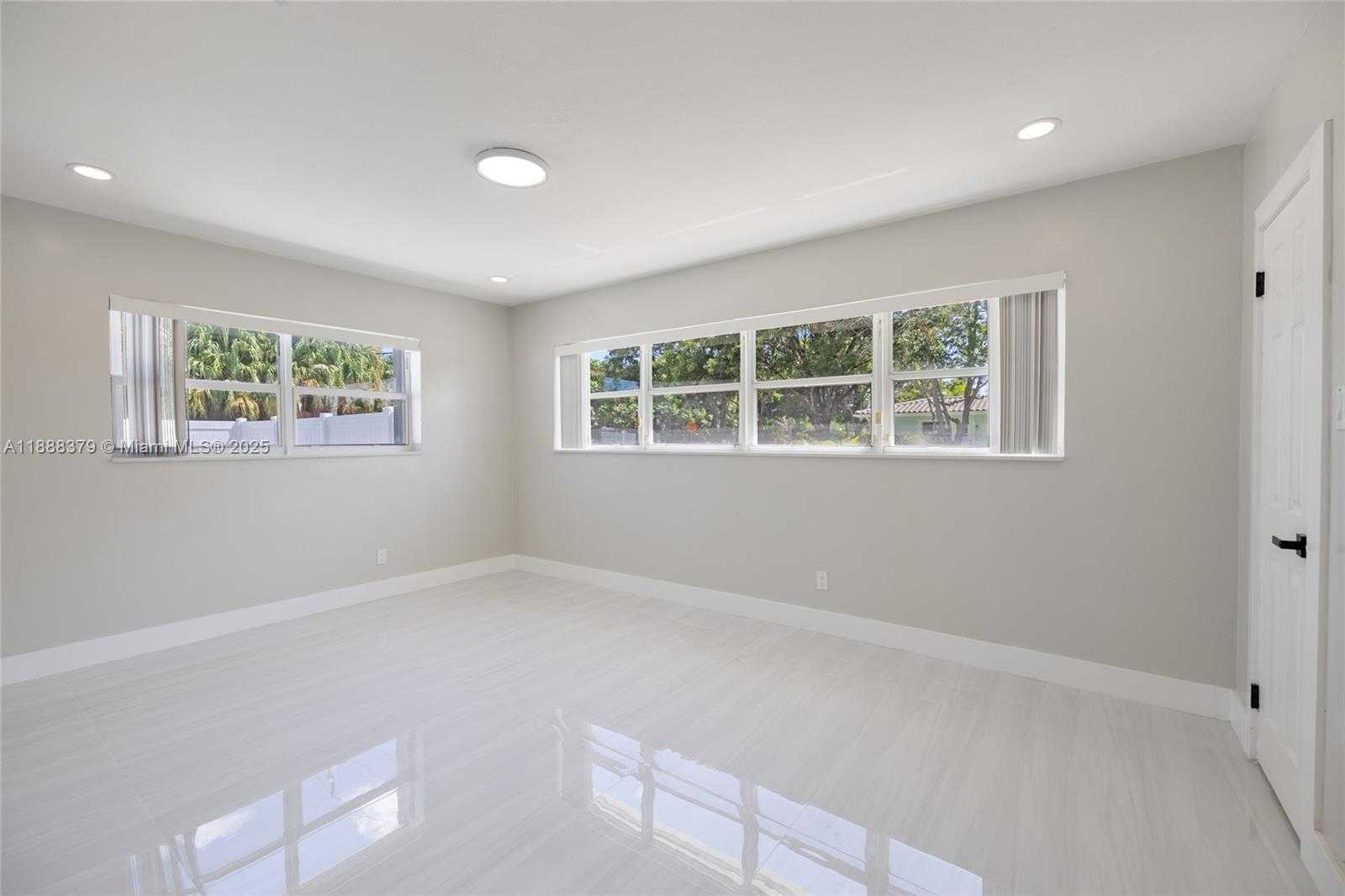 Small Image of 1221 SOUTH EAST 10TH ST, Deerfield Beach Number 8