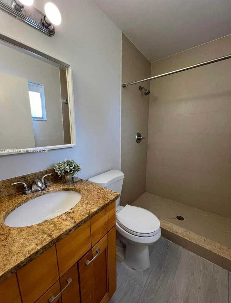 Small Image of 18966 CLOUD LAKE CIR, Boca Raton Number 7