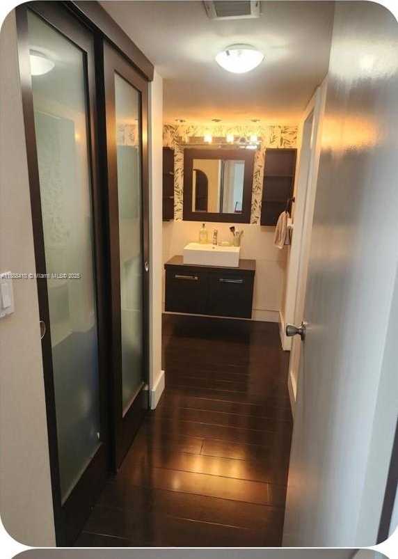 Small Image of 3475 NORTH COUNTRY CLUB DR #519, Aventura Number 8