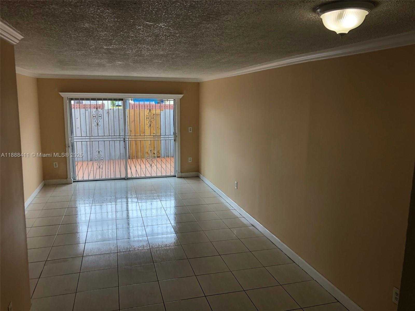 Small Image of 1725 WEST 60TH ST #105, Hialeah Number 2