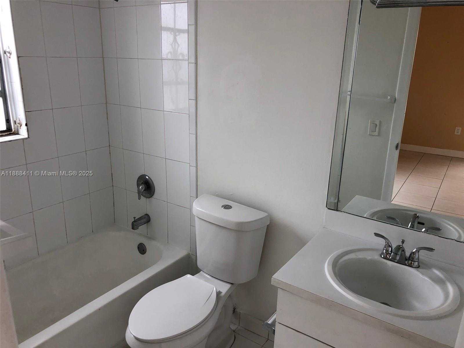 Small Image of 1725 WEST 60TH ST #105, Hialeah Number 9