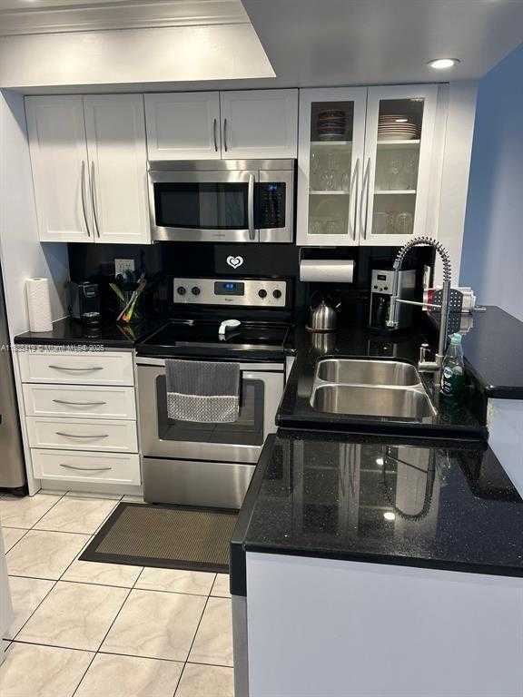 Small Image of 201 178TH DR #427, Sunny Isles Beach Number 31