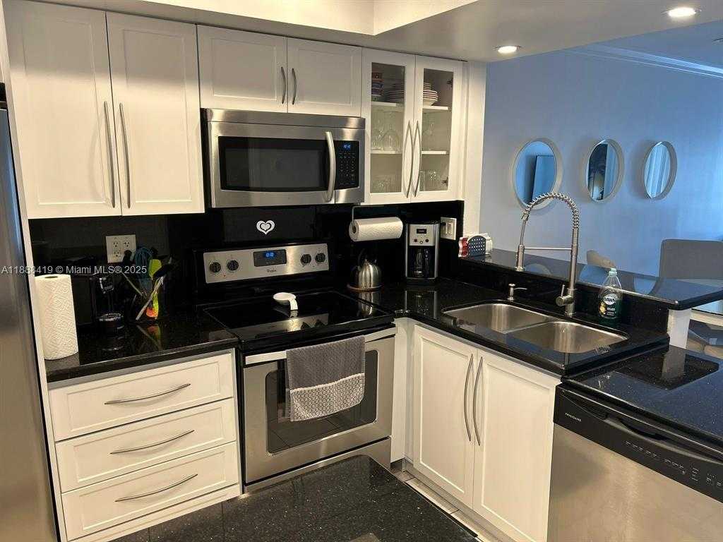 Small Image of 201 178TH DR #427, Sunny Isles Beach Number 32
