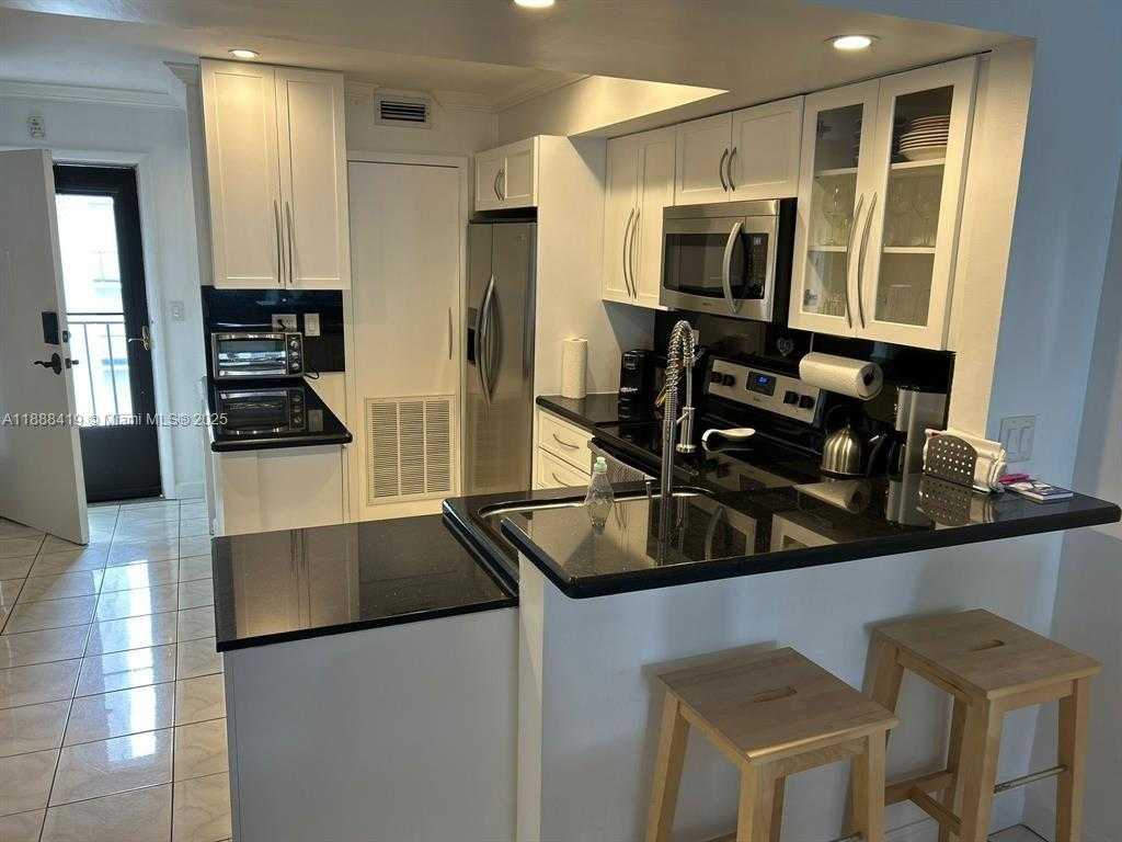 Small Image of 201 178TH DR #427, Sunny Isles Beach Number 33