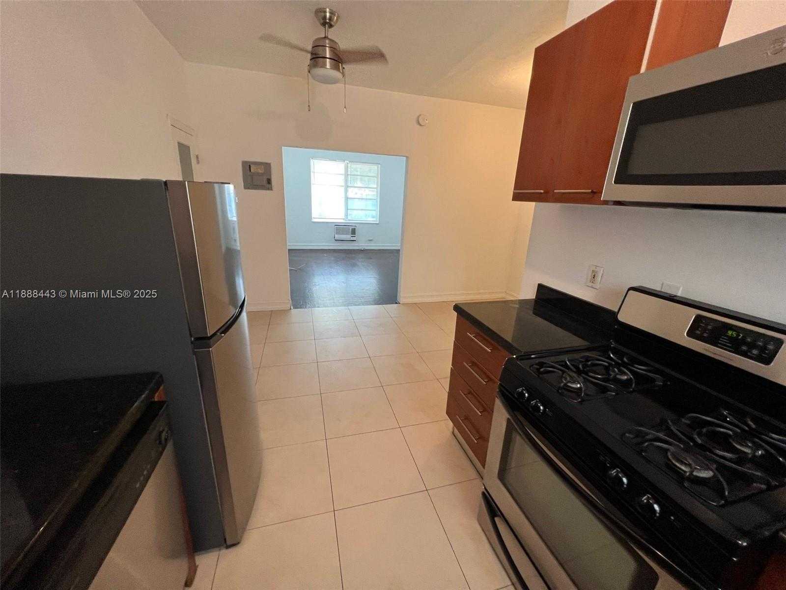 Small Image of 500 14TH ST #105, Miami Beach Number 4