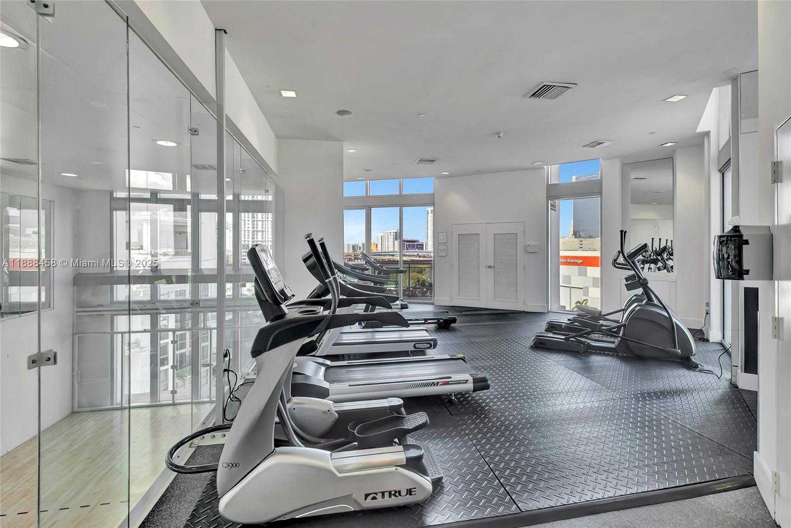 Small Image of 350 SOUTH MIAMI AVE #1703, Miami Number 17