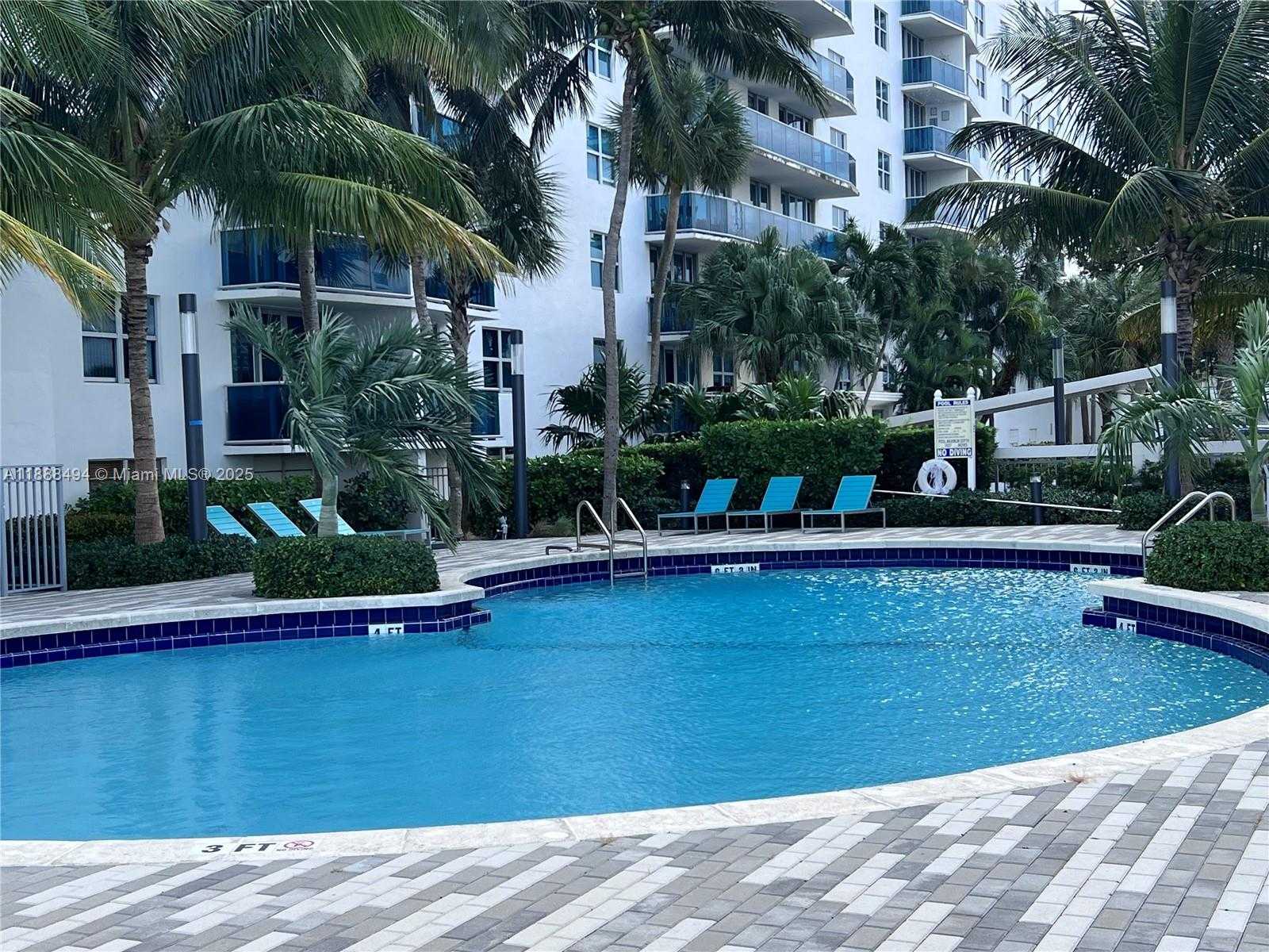 Small Image of 7501 EAST TREASURE DR #2C, North Bay Village Number 11