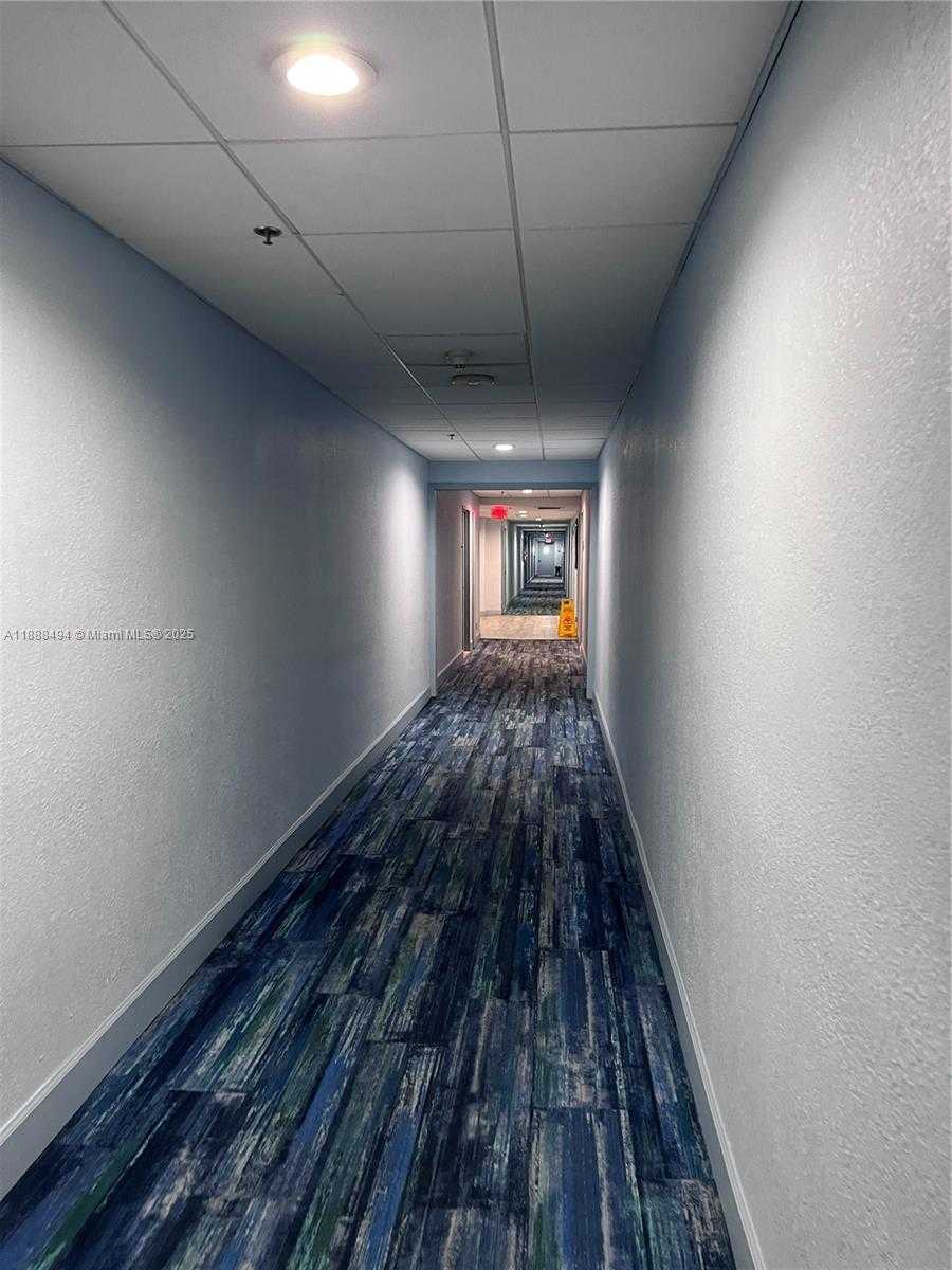 Small Image of 7501 EAST TREASURE DR #2C, North Bay Village Number 5